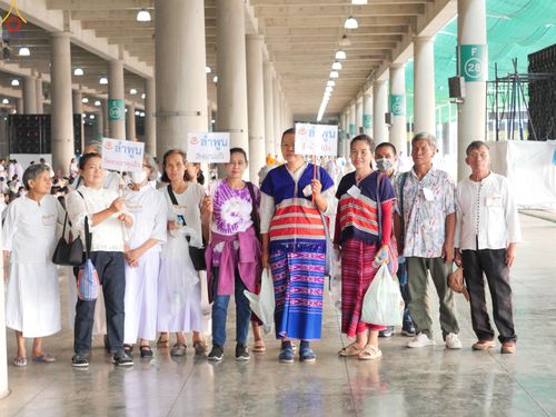 ภาพ No.323927:วันที่ 22 เมษายน พ.ศ.2569 (วันคุ้มครองโลก) พิธีถวายมหาสังฆทาน 40,000 กว่าวัดทั่วประเทศ ณ ลานธรรม พระมหาธรรมกายเจดีย์ วัดพระธรรมกาย