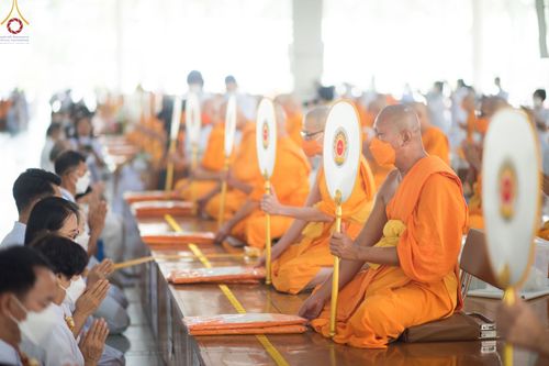 ภาพ No.75416:พิธีสวดพระพุทธมนต์และถวายภัตตาหารเป็นสังฆทาน เนื่องในวันมหาปูชนียาจารย์ วันที่ 3 กุมภาพันธ์ พ.ศ. 2565 ณ วัดพระธรรมกาย อ.คลองหลวง จ.ปทุมธานี