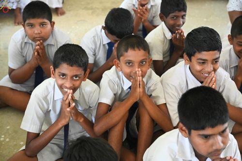 ภาพ No.284313:วันที่ 28 ตุลาคม พ.ศ.2568 กฐินสมทบต่างประเทศ โดยคณะศิษยานุศิษย์ บูชาธรรม 81 ปี หลวงพ่อธัมมชโย ณ วัดศรีสุคตาราม บาลังโกด้า ศรีลังกา