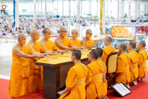 ภาพ No.65385:พิธีรับมอบต้นสมบัติจักรพรรดิ เพื่องานเผยแผ่พระพุทธศาสนาวิชชาธรรมกายไปทั่วโลก แด่ศูนย์ส่งเสริมศีลธรรมทั่วโลก 221 แห่ง ในวันอาทิตย์ต้นเดือนที่ 4 ธันวาคม พ.ศ. 2565 ณ วัดพระธรรมกาย จ.ปทุมธานี