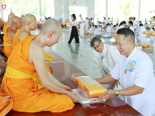 ภาพ No.317610:วันพฤหัสบดีที่ 2 เมษายน พ.ศ.2569 พิธีบุพเปตพลี ครั้งที่ 180 ณ หอฉันคุณยายอาจารย์ฯ วัดพระธรรมกาย