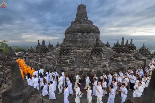ภาพ No.331588:วันอาทิตย์ที่ 31 พฤษภาคม พ.ศ. 2569 เทศกาลวิสาขบูชานานาชาติ มหาเจดีย์บุโรพุทโธ (Borobudur) ในจังหวัดชวากลาง ประเทศอินโดนีเซีย