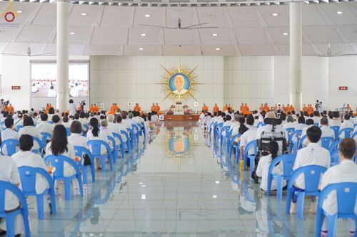 ภาพ No.72776:พิธีเจริญพระพุทธมนต์ และถวายภัตตาหารเป็นสังฆทาน เนื่องในวันคล้ายวันเกิด ครบรอบ 114 ปี คุณยายอาจารย์มหารัตนอุบาสิกาจันทร์ ขนนกยูง วันที่ 19 มกราคม พ.ศ. 2566 ณ หอฉันคุณยายอาจารย์ฯ วัดพระธรรมกาย จ.ปทุมธานี