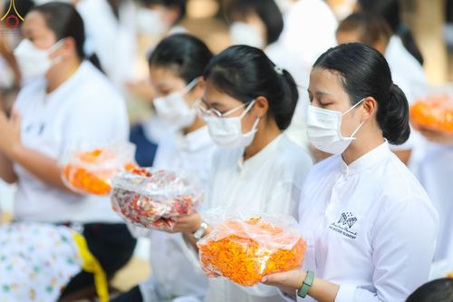ภาพ No.70646:พิธีต้อนรับพระธรรมยาตรา ในโครงการธรรมยาตรากตัญญูบูชา มหาปูชนียาจารย์ พระมงคลเทพมุนี(สด จนฺทสโร) พระผู้ปราบมาร อนุสรณ์สถาน 7 แห่ง ปีที่ 11 วันที่ 14 มกราคม พ.ศ. 2566 ณ อนุสรณ์สถานลำดับที่ 3 สถานที่เกิดในเพศสมณะ วัดสองพี่น้อง อ.สองพี่น้อง จ.สุพรรณบุรี