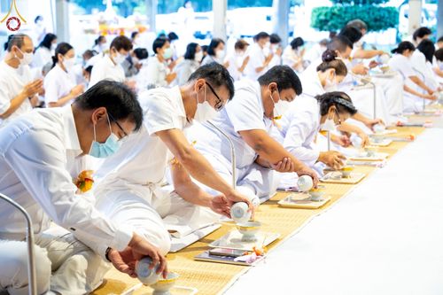 ภาพ No.69807:พิธีถวายภัตตาหารเป็นสังฆทาน แด่คณะพระธรรมยาตราฯ ในโครงการธรรมยาตราฯ ปีที่ 11 ณ อนุสรณ์สถานมหาวิหารพระมงคลเทพมุนี อ.สองพี่น้อง จ.สุพรรณบุรี วันที่ 7 มกราคม พ.ศ. 2566