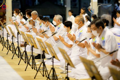 ภาพ No.106002:พิธีถวายภัตตาหารเป็นสังฆทาน แด่คณะพระธรรมยาตราฯ ในโครงการธรรมยาตรากตัญญูบูชา มหาปูชนียาจารย์ พระมงคลเทพมุนี(สด จนฺทสโร) พระผู้ปราบมาร อนุสรณ์สถาน 7 แห่ง ปีที่ 12 วันที่ 3 มกราคม พ.ศ. 2567 ณ อนุสรณ์สถานโลตัสแลนด์ จ.สุพรรณบุรี