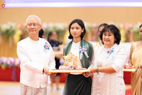 ภาพ No.311837:วันอังคารที่ 3 มีนาคม พ.ศ.2569 พิธีมอบโล่วัชรเกียรติยศ โครงการตอบปัญหาธรรมะทางก้าวหน้า ครั่งที่ 43, พิธีมอบโล่วัชรเกียรติยศ โครงการสอบตอบปัญหาศีลธรรม เพื่อสันติภาพโลก (World-Pec) ครั้งที่ 19 ณ สภาธรรมกายสากล วัดพระธรรมกาย