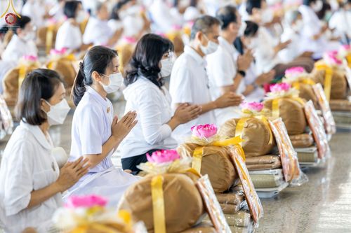 ภาพ No.66404:พิธีถวายอุปกรณ์เครื่องกันหนาว แด่คณะพระภิกษุ สามเณร วัดพระธรรมกาย วันเสาร์ที่ 10 ธันวาคม พ.ศ. 2565 ณ สภาธรรมกายสากล วัดพระธรรมกาย จ.ปทุมธานี