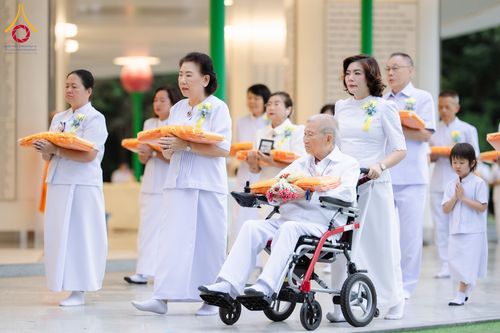 ภาพ No.286454:วันเสาร์ที่ 12 กรกฏาคม พ.ศ.2568 พิธีบรรพชาอุปสมบท  โครงการบรรพชาอุปสมบทหมู่ ธรรมทายาทนานาชาติ(ภาคภาษาจีน), โครงการบรรพชาสามเณร โรงเรียนนานาชาติ รุ่นที 14