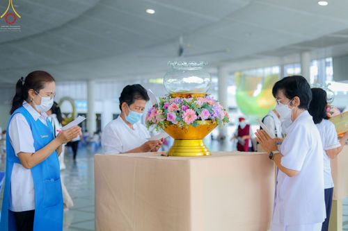 ภาพ No.64873:พิธีบุพเปตพลี ครั้งที่ 129 เพื่ออุทิศบุญกุศลแด่บรรพบุรุษผู้ล่วงลับ วันที่ 23 พฤศจิกายน พ.ศ. 2565 ณ วัดพระธรรมกาย