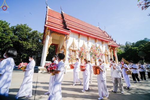 ภาพ No.71639:พระธรรมยาตรา ปฏิบัติศาสนกิจ ทำนุบำรุงศาสนสถาน, สวดธรรมจักร ,ปฏิบัติธรรม ร่วมกับชุมชน,นักเรียนเด็กดีวีสตาร์ และร่วมพิธีทอดผ้าป่าบำรุงศาสนสถาน ในโครงการธรรมยาตรากตัญญูบูชา มหาปูชนียาจารย์ พระมงคลเทพมุนี(สด จนฺทสโร) พระผู้ปราบมาร อนุสรณ์สถาน 7 แห่ง ปีที่ 11