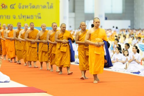 ภาพ No.342214:วันอาทิตย์ที่ 2 สิงหาคม พ.ศ.2569 พิธีมุทิตาสักการะพระภิกษุ  ผู้สอบได้เปรียญธรรม 9 ประโยค ระดับโลก ปีที่ 38, พิธีมอบโล่เกียรติยศ และทุนการศึกษา สำนักเรียนบาลีดีเด่นทั่วประเทศ ณ สภาธรรมกายสากล วัดพระธรรมกาย