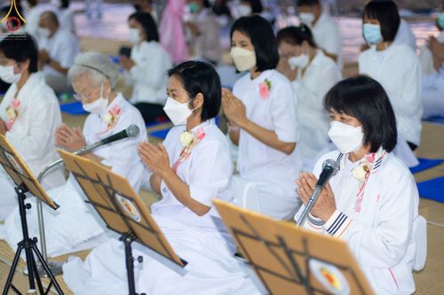 ภาพ No.73969:พิธีถวายภัตตาหารเป็นสังฆทาน แด่คณะพระธรรมยาตราฯ ในโครงการธรรมยาตรากตัญญูบูชา มหาปูชนียาจารย์ พระมงคลเทพมุนี(สด จนฺทสโร) พระผู้ปราบมาร อนุสรณ์สถาน 7 แห่ง ปีที่ 11 วันที่ 24 มกราคม พ.ศ. 2566