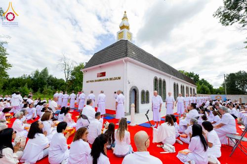 ภาพ No.336779:วันที่ 14 มิถุนายน พ.ศ. 2569 พิธีอุปสมบทธรรมทายาท นานาชาติยุโรปรุ่นที่ 11 เบลเยียม