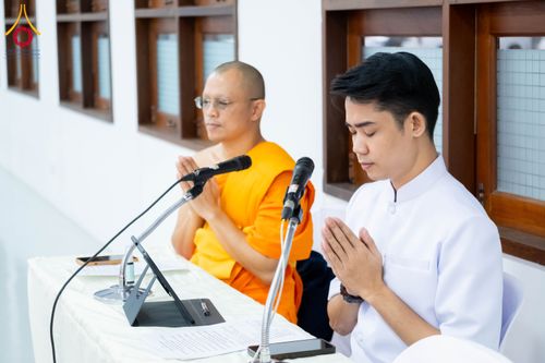 ภาพ No.294233:วันอาทิตย์ที่ 14 ธันวาคม พ.ศ.2568 พิธีเจริญพระพุทธมนต์สมโภชดวงแก้วลูกนิมิตเอก และดวงแก้วนิมิตปฏิบัติธรรม อัญเชิญประดิษฐาน  ณ วัดพระธรรมกายในประเทศสหรัฐอเมริกาและประเทศเยอรมนี 7 แห่ง ณ อาคารปลูกศรัทธา 2 วัดพระธรรมกาย