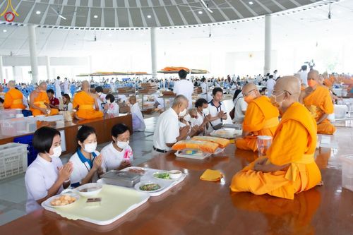 ภาพ No.87691:พิธีบุพเปตพลี  ครั้งที่ 140 ร่วมอุทิศบุญแด่หมู่ญาติที่ล่วงลับไปแล้ว และสืบทอดอายุพระพุทธศาสนา วันพฤหัสบดีที่ 14 กันยายน พ.ศ.2566 วันพระแรม 14 ค่ำ เดือน 9 ณ หอฉันคุณยายอาจารย์ฯ วัดพระธรรมกาย