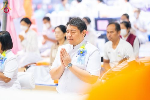 ภาพ No.199370:พิธีถวายภัตตาหารเป็นสังฆทาน แด่พระธรรมยาตรา ณ อนุสรณ์สถานบางปลา วัดบางปลา อำเภอบางเลน จังหวัดนครปฐม ในโครงการธรรมยาตรา กตัญญูบูชา มหาปูชนียาจารย์ พระมงคลเทพมุนี(สด จนฺทสโร) พระผู้ปราบมาร อนุสรณ์สถาน 7 แห่ง ปีที่ 13 วันที่ 22 มกราคม พ.ศ. 2568