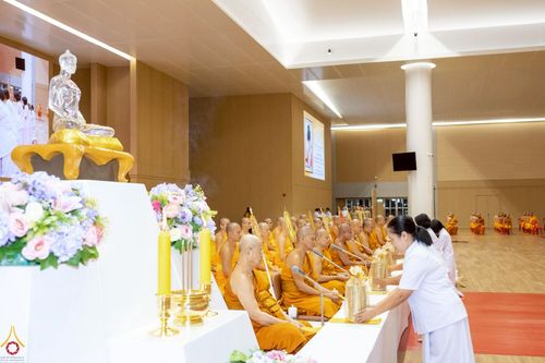 ภาพ No.234924:พิธีเจริญพระพุทธมนต์ ปฎิบัติธรรมเจริญสมาธิภาวนา และพิธีทำบุญตักบาตร เพื่อถวายเป็นพระราชกุศลแด่พระบาทสมเด็จพระวชิรเกล้าเจ้าอยู่หัว เนื่องในโอกาสวันเฉลิมพระชนมพรรษา 28 กรกฎาคม พ.ศ. 2568 ณ ห้องแก้วสารพัดนึก 2 วัดพระธรรมกาย อ.คลองหลวง จ.ปทุมธานี