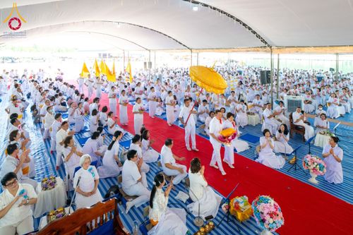 ภาพ No.211527:วันอาทิตย์ที่ 16 มีนาคม พ.ศ. 2568 พิธีทอดผ้าป่าฉลองปทุมเจดีย์ ณ ศูนย์อบรมเยาวชนปัตตานี