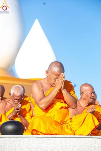 ภาพ No.211921:วันจันทร์ที่ 17 มีนาคม พ.ศ. 2568 พิธีตักบาตรพระกว่า 300 รูป ฉลองพิธีประดิษฐานพระบรมสารีริกธาตุ ณ ปทุมเจดีย์ เจดีย์พระพุทธเจ้า 5 พระองค์ ศูนย์อบรมเยาวชนปัตตานี บ้านโคกดีปลี ตำบลตุยง อำเภอหนองจิก จังหวัดปัตตานี