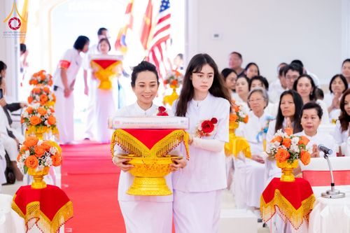 ภาพ No.175016:พิธีทอดกฐิน วัดพระธรรมกายซิลิคอนวัลเลย์ มลรัฐแคลิฟอร์เนีย ประเทศสหรัฐอเมริกา บูชาธรรม 80 ปี หลวงพ่อธัมมชโย โดยคณะศิษยานุศิษย์วัดพระธรรมกาย วันที่ 27 ตุลาคม พ.ศ. 2567