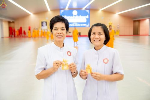 ภาพ No.246548:วันที่ 17 กันยายน พ.ศ. 2568 พิธีรับดวงแก้วนักเรียนบาลี "ดวงแก้วยกชั้นให้ลั่นจักรวาล" ณ ห้องเทวสภา วัดพระธรรมกาย