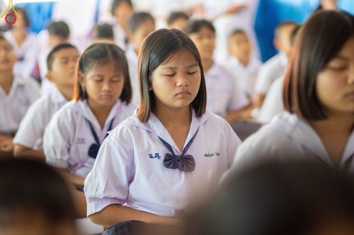 ภาพ No.104904:วันรวมพลังเด็กดี V-star ผู้นำฟื้นฟูศีลธรรมโลก จังหวัดกำแพงเพชร ณ ศูนย์ปฏิบัติธรรมกำแพงเพชร ในอุปถัมภ์พระพรหมวชิรปัญญาจารย์ วันที่ 22 ธันวาคม พ.ศ. 2566