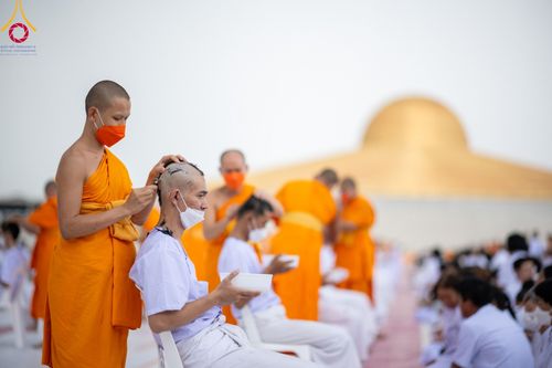 ภาพ No.99937:พิธีปลงผมธรรมทายาท โครงการอุปสมบทบูชาธรรมมหาปูชนียาจารย์ พ.ศ. 2566 ณ ลานธรรม มหาวิหารคด 8-9 ศูนย์อบรมวัดพระธรรมกาย วันอาทิตย์ที่ 3 ธันวาคม พ.ศ. 2566