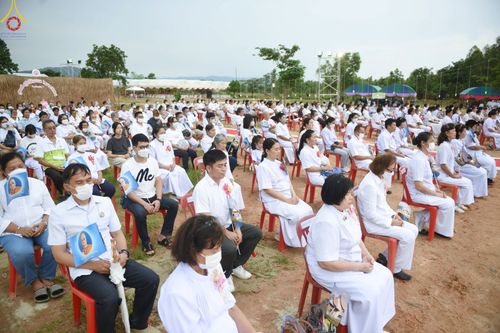 ภาพ No.84380:พิธีทอดผ้าป่า พิธีอัญเชิญปฐมรัตนปฐวี และพิธีตอกเสาเข็มต้นสุดท้าย เพื่อสถาปนาอาคาร 80 ปี หลวงพ่อธัมมชโย ณ ศูนย์ปฏิบัติธรรมวิหารแดง ตำบลเจริญธรรม อำเภอวิหารแดง จ.สระบุรี  วันที่ 23 กรกฎาคม พ.ศ. 2566