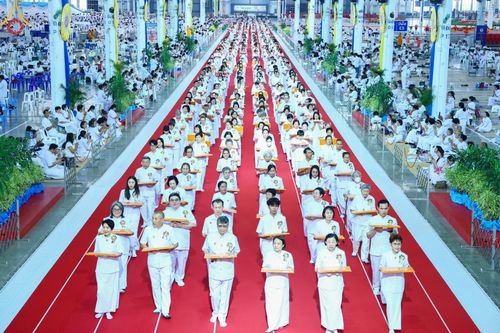 ภาพ No.160127:พิธีทอดผ้าป่าสมทบกฐินวัดพระธรรมกาย และสมทบกฐิน 30,000 วัดทั่วไทย ครั้งที่ 3 ณ สภาธรรมกายสากล วัดพระธรรมกาย วันพฤหัสบดีที่ 10 ตุลาคม พ.ศ. 2567