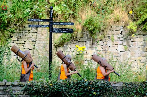 ภาพ No.148801:คณะสงฆ์และสามเณร วัดพระธรรมกายแมนเชสเตอร์  สหราชอาณาจักร จัดเดินธรรมยาตราที่ Peak District National Park , New Mills central , Upper Derwent Visitor Centre, Hope Valley วันอังคารที่ 6 สิงหาคม พ.ศ. 2567