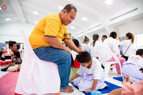 ภาพ No.213787:วันเสาร์ที่ 29 มีนาคม พ.ศ. 2568 พิธีตัดปอยผม ขอขมาผู้ปกครอง มอบบาตร-ผ้าไตร และพิธีบรรพชาสามเณร ณ ศูนย์ปฏิบัติธรรมจังหวัดระยอง (บ้านช่องลม) ต.บางบุตร อ.บ้านค่าย จ.ระยอง