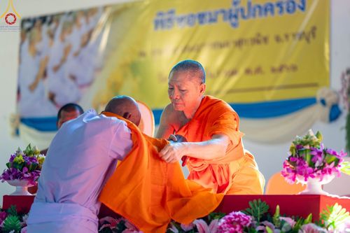 ภาพ No.101341:พิธีบรรพชาธรรมทายาท ในโครงการอุปสมบทบูชาธรรม มหาปูชนียาจารย์ พ.ศ. 2566 ณ วัดท่าสุวรรณ จ.ราชบุรี วันที่ 6 ธันวาคม พ.ศ. 2566