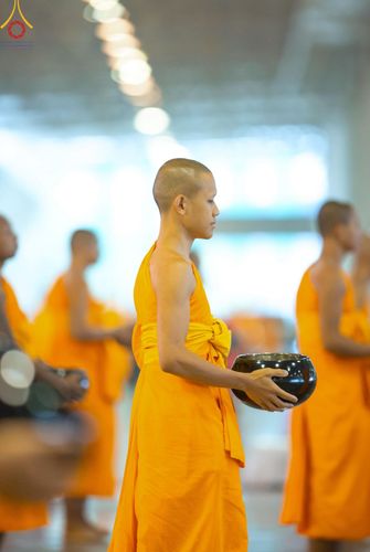 ภาพ No.205859:พิธีตักบาตร และ พิธีบูชาข้าวพระ ในวันอาทิตย์ต้นเดือน 2 กุมภาพันธ์ พ.ศ. 2568 ณ สภาธรรมกายสากล วัดพระธรรมกาย