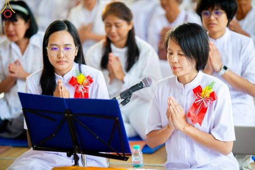 ภาพ No.189317:พิธีทอดผ้าป่าทำนุบำรุงศาสนสถาน ในโครงการธรรมยาตรา กตัญญูบูชา มหาปูชนียาจารย์ พระมงคลเทพมุนี(สด จนฺทสโร) พระผู้ปราบมาร อนุสรณ์สถาน 7 แห่ง ปีที่ 13 ณ วัดใหม่นพรัตน์  ต.เนินพระปรางค์ อ.สองพี่น้อง จ.สุพรรณบุรี วันที่ 5 มกราคม พ.ศ. 2568