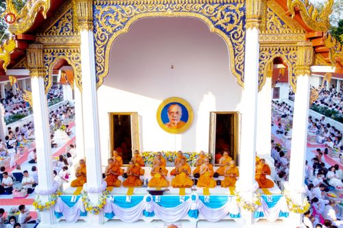 ภาพ No.116044:พิธีตักบาตรพระธรรมยาตรา ณ อนุสรณ์สถานลำดับที่ 4 สถานที่เกิดด้วยกายธรรม วัดโบสถ์(บน) จ.นนทบุรี วันที่ 21 มกราคม พ.ศ. 2567