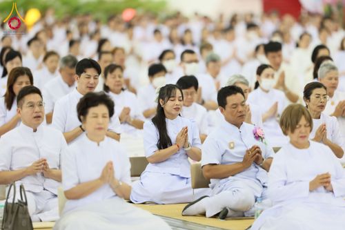 ภาพ No.258132:วันอาทิตย์ที่ 5 ตุลาคม พ.ศ. 2568 พิธีบูชาข้าวพระ ณ สภาธรรมกายสากล วัดพระธรรมกาย