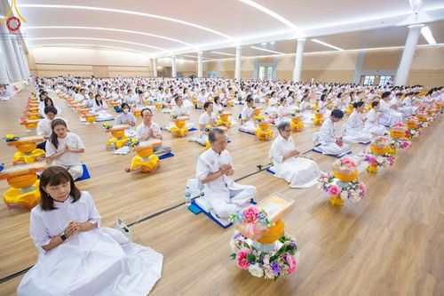 ภาพ No.212724:วันอาทิตย์ที่ 23 มีนาคม พ.ศ. 2568 พิธีร่วมบุญโครงการบรรพชาสามเณร 5,000 รูป ณ ห้องแก้วสารพัดนึก 2 วัดพระธรรมกาย