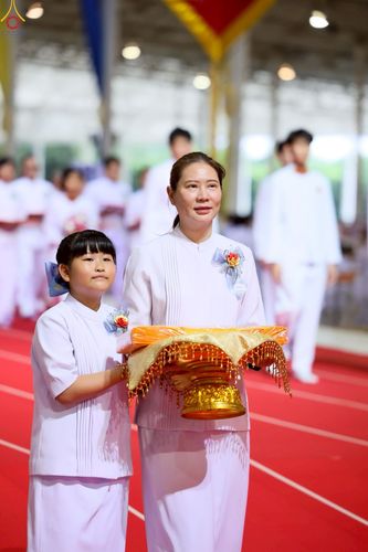 ภาพ No.243931:วันอาทิตย์ที่ 7 กันยายน พ.ศ. 2568 พิธีทอดผ้าป่าสมทบกฐินวัดพระธรรมกาย และสมทบกฐิน 30,000 วัดทั่วไทย ครั้งที่ 2 ณ ห้องแก้วสารพัดนึก 1 วัดพระธรรมกาย