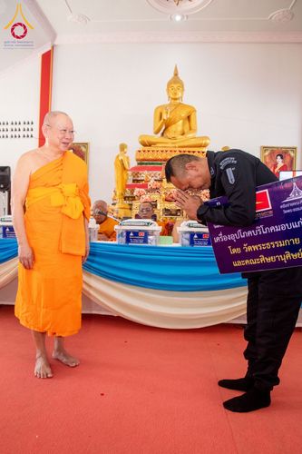 ภาพ No.144014:พิธีถวายสังฆทานแด่คณะสงฆ์ 323 วัด  ปีที่ 20 ครั้งที่  171 พิธีมอบกองทุนหนุนแรงใจช่วยครูใต้  ปีที่ 17 ครั้งที่ 136  และพิธีทำบุญอุทิศส่วนกุศลให้ผู้วายชนม์ในเหตุการณ์ไม่สงบ 4 จังหวัดชายแดนภาคใต้(ปัตตานี ยะลา นราธิวาส สงขลา) วันเสาร์ที่ 13 กรกฎาคม พ.ศ. 2567