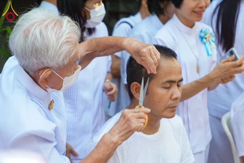 ภาพ No.135718:พิธีปลงผมธรรมทายาท โครงการบรรพชาและอุปสมบทหมู่ รุ่นบูชาธรรม 80 ปี หลวงพ่อธัมมชโย ณ หมู่บ้านบรรลุธรรม วัดพระธรรมกาย วันที่ 7 เมษายน พ.ศ. 2567