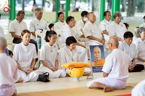 ภาพ No.244691:วันเสาร์ที่ 6 กันยายน พ.ศ. 2568 พิธีขอขมา-รับผ้าไตรของนาคธรรมทายาท โครงการอุปสมบทหมู่บูชาธรรมครบรอบ 108 ปี  วันครูผู้ค้นพบวิชชาธรรมกาย ณ โบสถ์พระไตรปิฎก วัดพระธรรมกาย