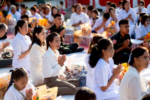 ภาพ No.234385:วันพฤหัสบดีที่ 24 กรกฎาคม พ.ศ. 2568 พิธีถวายสังฆทานแก่คณะสงฆ์ 323 วัด , พิธีมอบกองทุนหนุนแรงใจช่วยครูใต้ , พิธีทำบุญส่วนกุศลแด่ผู้วายชนม์ ในเหตุการณ์ความไม่สงบ 4 จังหวัด ชายแดนภาคใต้ (ปัตตานี , ยะลา , นราธิวาส , สงขลา) ปีที่ 21 ครั้งที่ 179 ณ วัดเวฬุวัน 