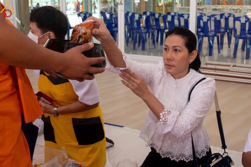 ภาพ No.142154:พิธีถวายสังฆทานแด่คณะสงฆ์ 323 วัด ปีที่ 20 ครั้งที่ 170 , พิธีมอบกองทุนหนุนแรงใจช่วยครูใต้ ปีที่ 17 ครั้งที่ 135 และพิธีทำบุญอุทิศส่วนกุศลให้ผู้วายชนม์ วันเสาร์ที่ 22 มิถุนายน พ.ศ.2567 ณ ศูนย์ปฏิบัติธรรมภาคใต้ อ.บางกล่ำ จ.สงขลา