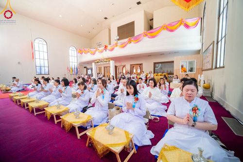 ภาพ No.100952:พิธีทอดกฐินบรมจักรพรรดิสร้างทุกสิ่ง ณ วัดพระธรรมกายออเรกอน ประเทศสหรัฐอเมริกา  วันอาทิตย์ ที่ 26 พฤศจิกายน พ.ศ. 2566
