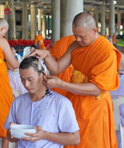 ภาพ No.143948:พิธีตัดปอยผมและปลงผมธรรมทายาท รุ่นเข้าพรรษา ณ มหาวิหารคด คอร์ 16 วัดพระธรรมกาย วันอาทิตย์ที่ 7 กรกฎาคม พ.ศ. 2567
