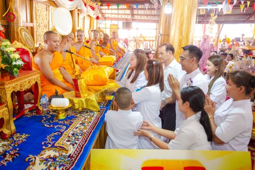 ภาพ No.173213:พิธีทอดกฐิน วัดช้างใหญ่ จ.พระนครศรีอยุธยา ในโครงการกฐินสามัคคีทั่วไทย 30,000 วัด บูชาธรรม 80 ปี หลวงพ่อธัมมชโย โดยคณะศิษยานุศิษย์วัดพระธรรมกาย วันที่ 2 พฤศจิกายน พ.ศ. 2567