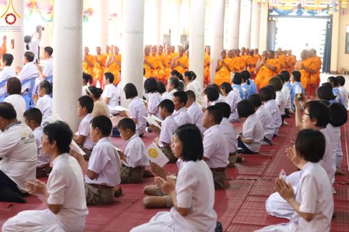 ภาพ No.189724:พิธีทอดผ้าป่าทำนุบำรุงศาสนสถาน ในโครงการธรรมยาตรา กตัญญูบูชา มหาปูชนียาจารย์ พระมงคลเทพมุนี(สด จนฺทสโร) พระผู้ปราบมาร อนุสรณ์สถาน 7 แห่ง ปีที่ 13 ณ วัดใหม่พิบูลย์ผล ต.บางเลน อ.สองพี่น้อง จ.สุพรรณบุรี วันที่ 5 มกราคม พ.ศ. 2568