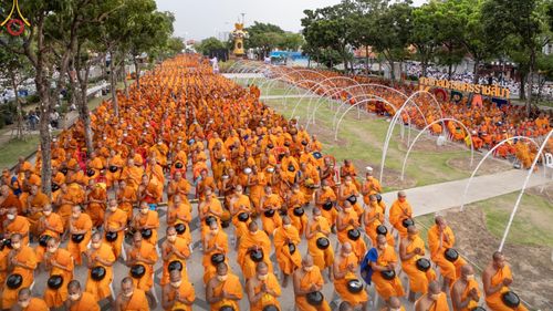 ภาพ No.126047:พิธีทำบุญเมืองนครราชสีมา ฉลอง 556 ปี ตักบาตรพระ 10,000 รูป ในวันเสาร์ที่ 2 มีนาคม พ.ศ.2567 ณ อนุสาวรีย์ท้าวสุรนารี จ.นครราชสีมา จัดโดย คณะสงฆ์จังหวัดนครราชสีมา ร่วมกับสำนักงานจังหวัดนครราชสีมา