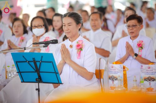 ภาพ No.175122:พิธีทอดกฐินสถาปนา แผ่นสิริฉะทะนะรัสมี(หลังคา) อาคาร 80 ปี หลวงพ่อธัมมชโย ณ ศูนย์ปฏิบัติธรรมวิหารแดง จ.สระบุรี วันเสาร์ที่ 9 พฤศจิกายน พ.ศ. 2567